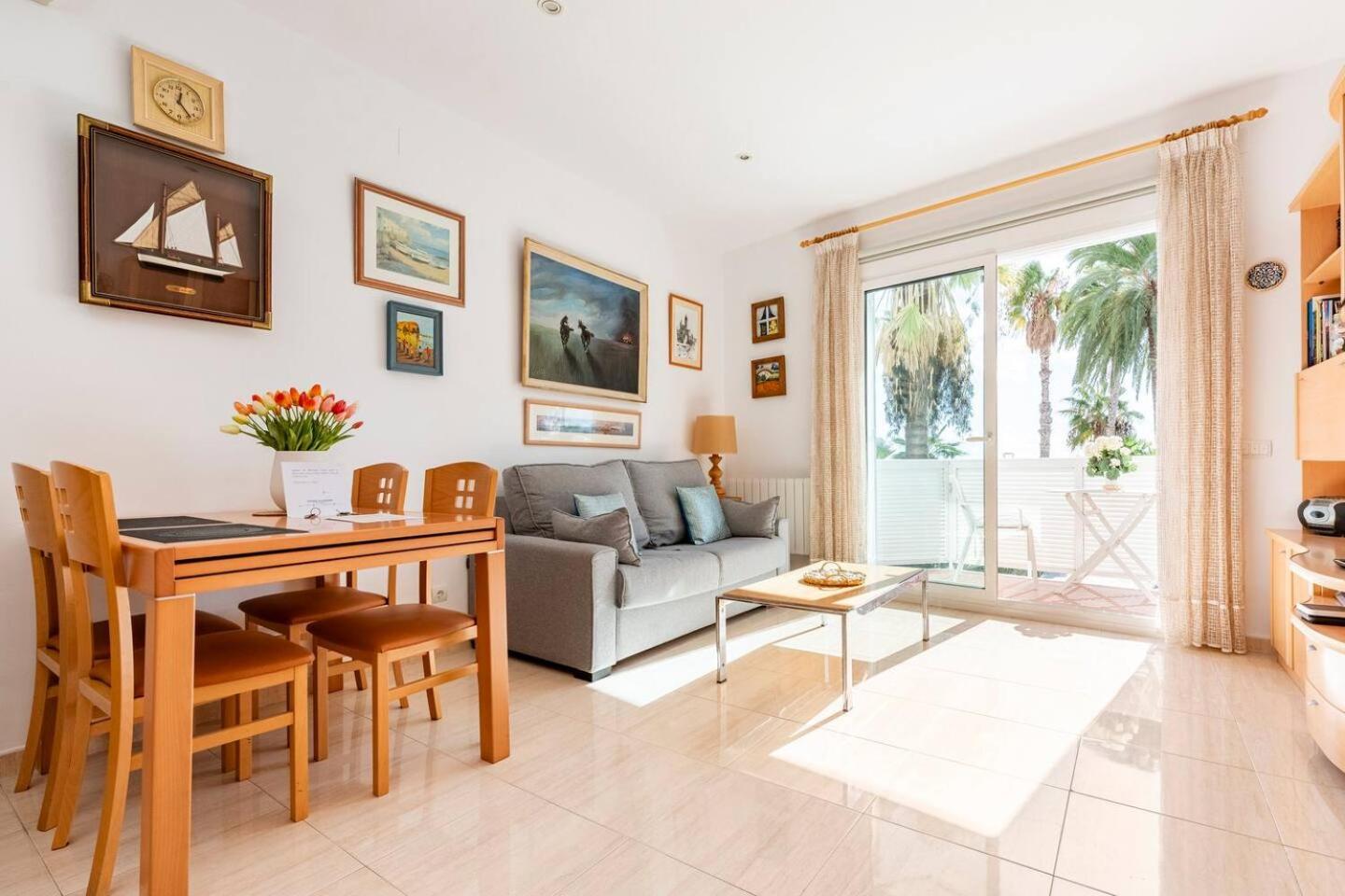 Sitges Seafront Ribera Apartment Екстер'єр фото