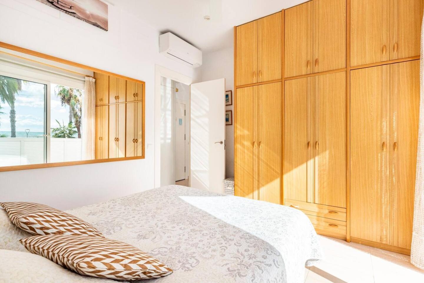 Sitges Seafront Ribera Apartment Екстер'єр фото